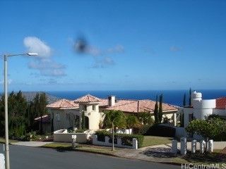 97 Moaniala Place, Honolulu, HI 96821