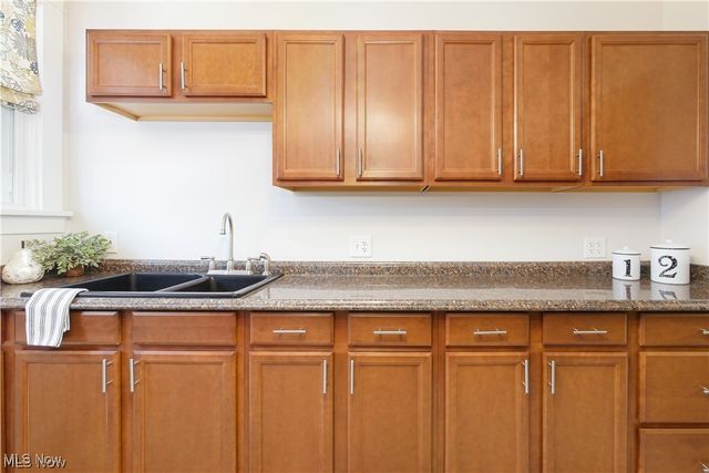 30 Youtz Avenue, Akron, OH 44301