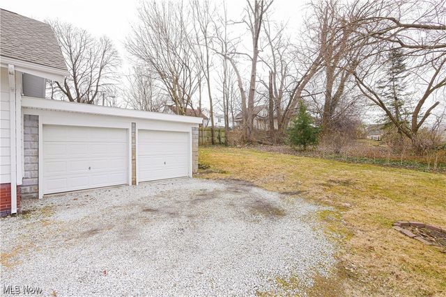 30 Youtz Avenue, Akron, OH 44301