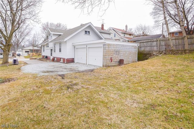 30 Youtz Avenue, Akron, OH 44301