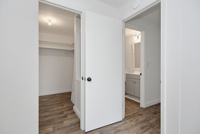 12 English Village Rd Apt 203, Manchester, NH 03102