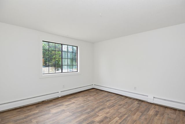 12 English Village Rd Apt 203, Manchester, NH 03102