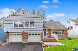 40 Parker Lane, Teaneck, NJ 07666
