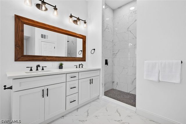 250 19th ST NW, Naples, FL 34120