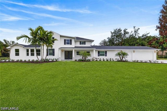 250 19th ST NW, Naples, FL 34120