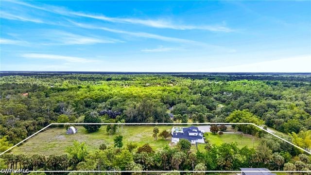 250 19th ST NW, Naples, FL 34120