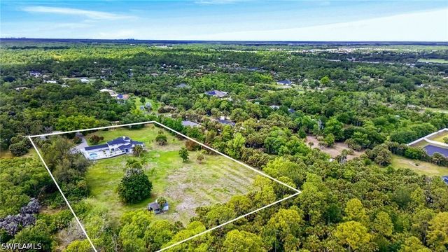 250 19th ST NW, Naples, FL 34120
