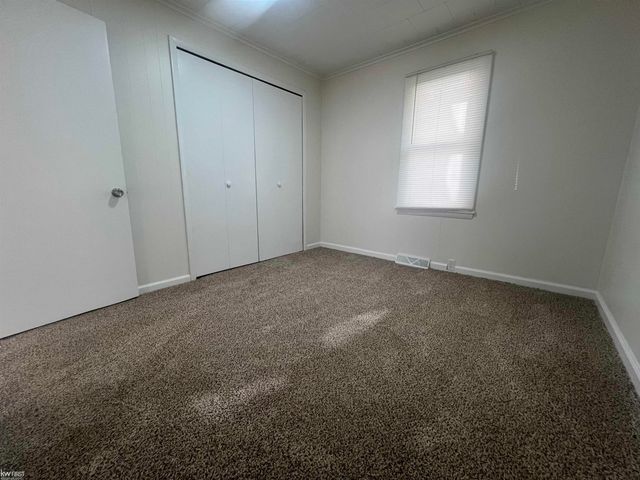 131 E Lakeview Avenue, Flint, MI 48503