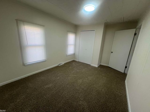 131 E Lakeview Avenue, Flint, MI 48503