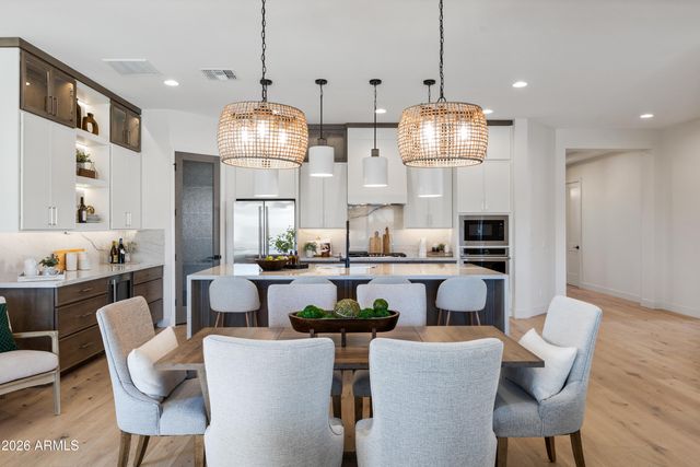7394 W LISBON Lane, Peoria, AZ 85381