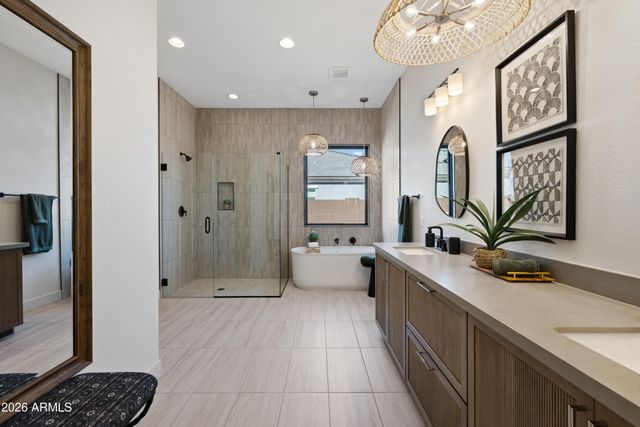 7394 W LISBON Lane, Peoria, AZ 85381