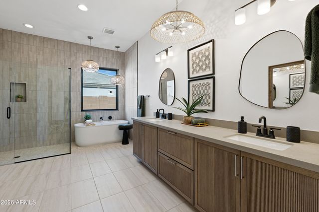 7394 W LISBON Lane, Peoria, AZ 85381