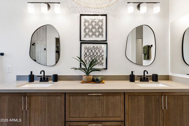 7394 W LISBON Lane, Peoria, AZ 85381