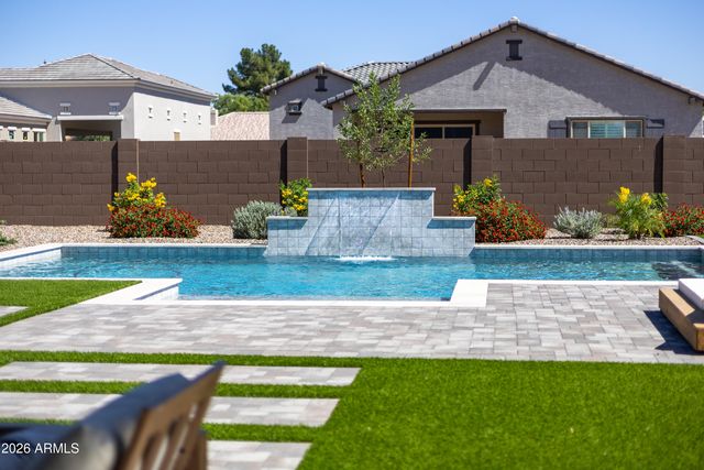 7394 W LISBON Lane, Peoria, AZ 85381