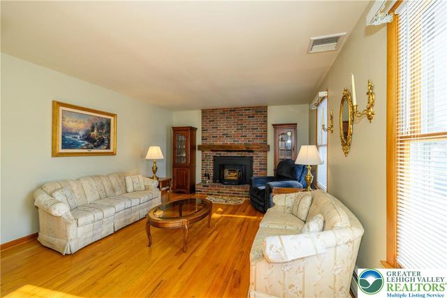 1735 Greenleaf Street, Bethlehem City, PA 18017