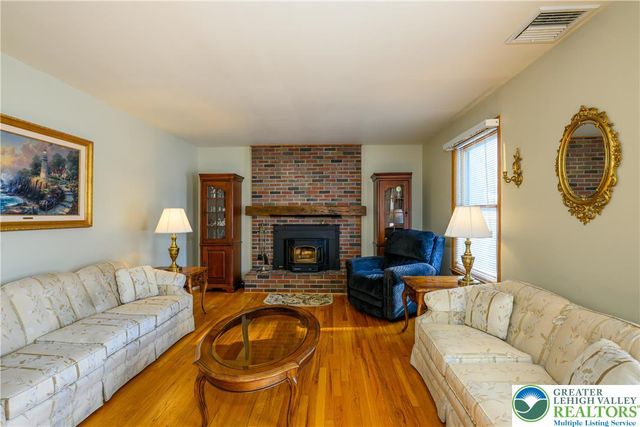 1735 Greenleaf Street, Bethlehem City, PA 18017