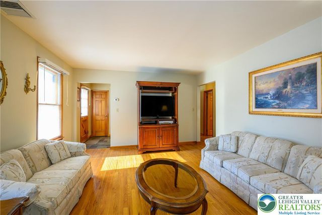 1735 Greenleaf Street, Bethlehem City, PA 18017