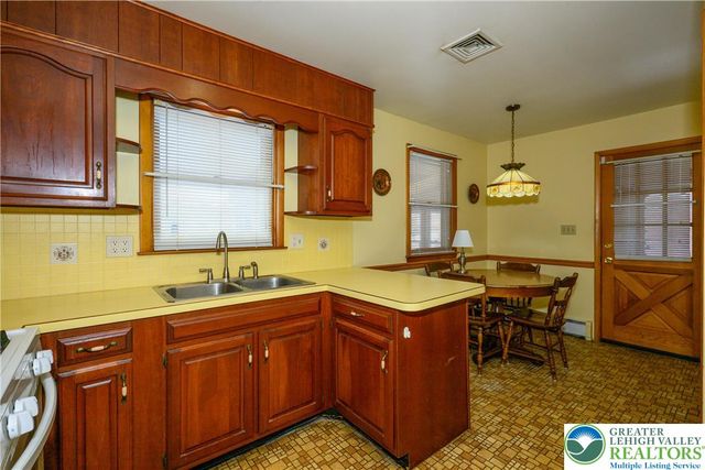 1735 Greenleaf Street, Bethlehem City, PA 18017