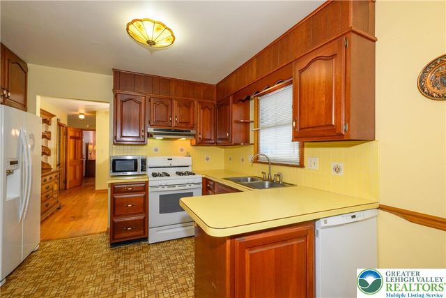 1735 Greenleaf Street, Bethlehem City, PA 18017