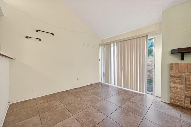 7082 Greenway Chase Street, Houston, TX 77072