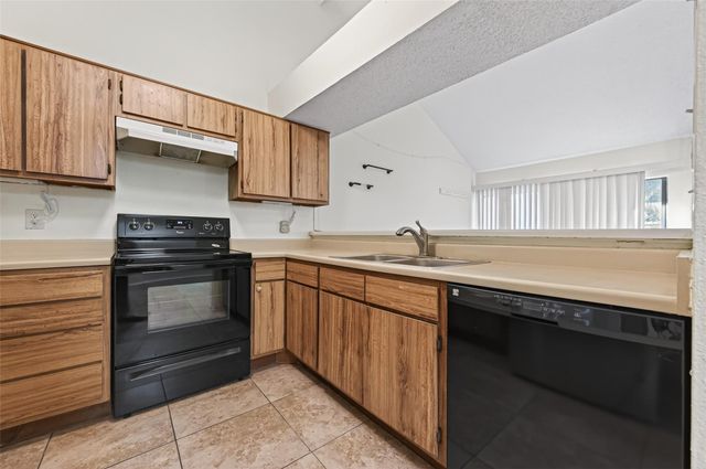 7082 Greenway Chase Street, Houston, TX 77072