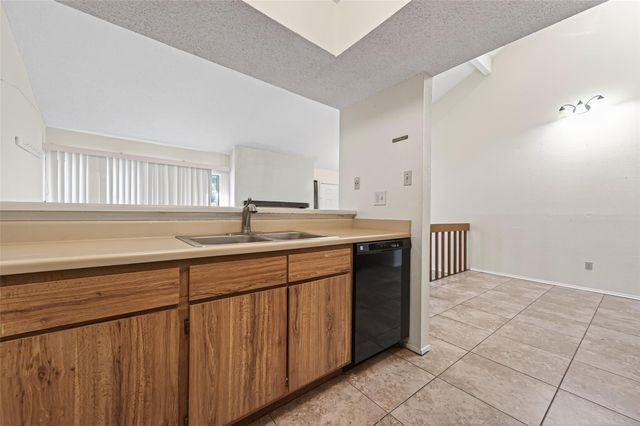 7082 Greenway Chase Street, Houston, TX 77072