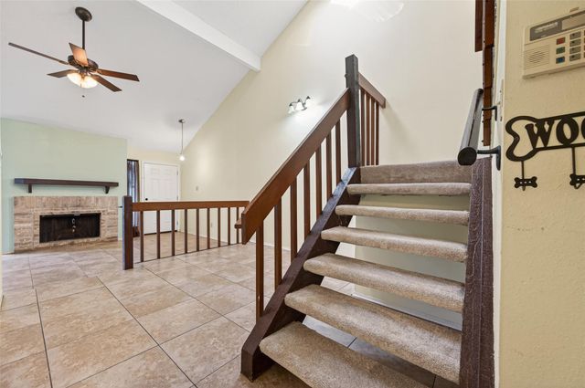 7082 Greenway Chase Street, Houston, TX 77072