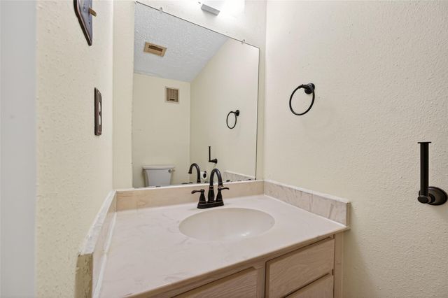 7082 Greenway Chase Street, Houston, TX 77072