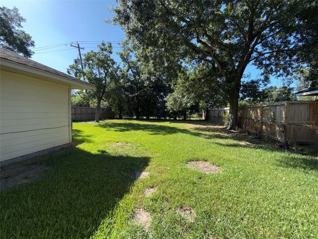 1110 Gary Avenue, Pasadena, TX 77502