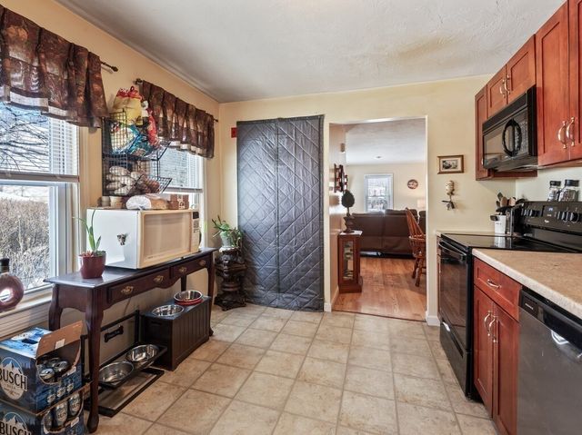 242 Pleasant Street, Leominster, MA 01453