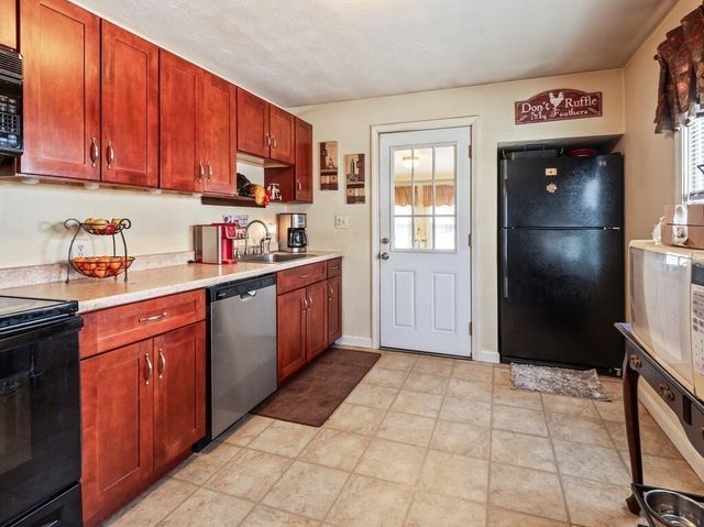 242 Pleasant Street, Leominster, MA 01453