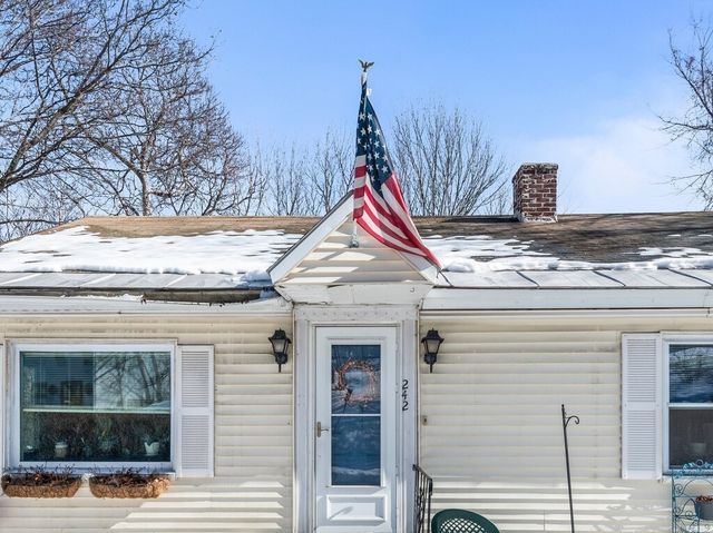 242 Pleasant Street, Leominster, MA 01453
