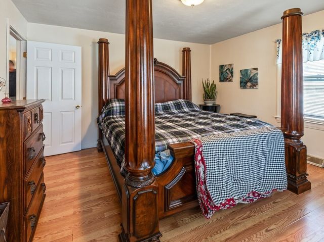 242 Pleasant Street, Leominster, MA 01453