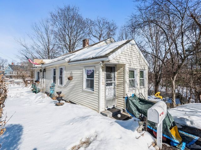 242 Pleasant Street, Leominster, MA 01453