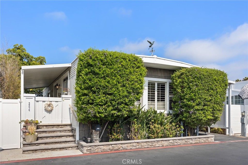 264 Mayflower, Newport Beach, CA 92660 — photo 2