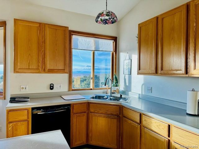 105 Indian Hill Rd, Mosca, CO 81146