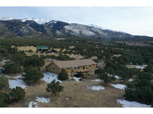 105 Indian Hill Rd, Mosca, CO 81146