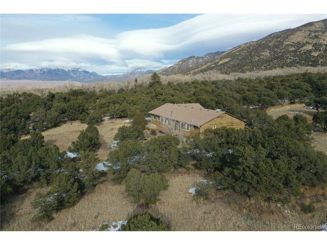 105 Indian Hill Rd, Mosca, CO 81146