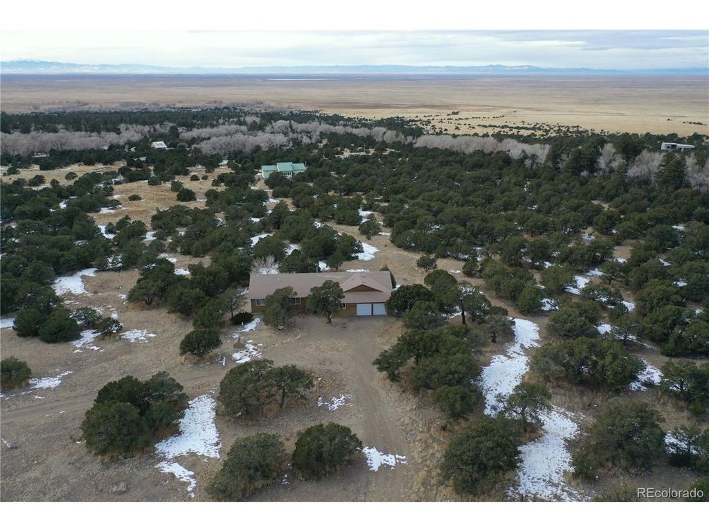 105 Indian Hill Rd, Mosca, CO 81146