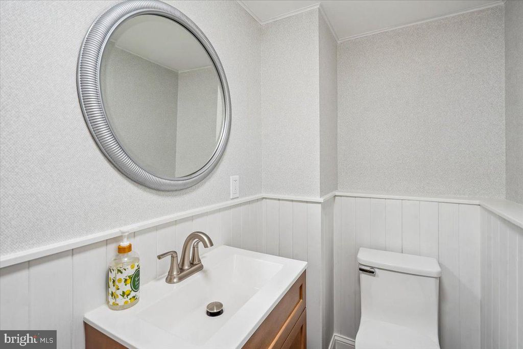 Image 29 of property listing at 11111 LUND PL, Kensington, MD 20895