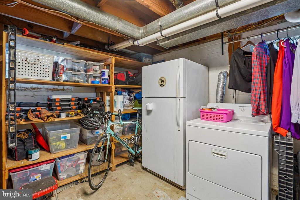 Image 47 of property listing at 11111 LUND PL, Kensington, MD 20895