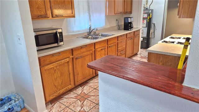 3661 Seabright Avenue, Long Beach, CA 90810