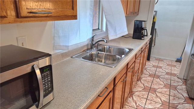 3661 Seabright Avenue, Long Beach, CA 90810