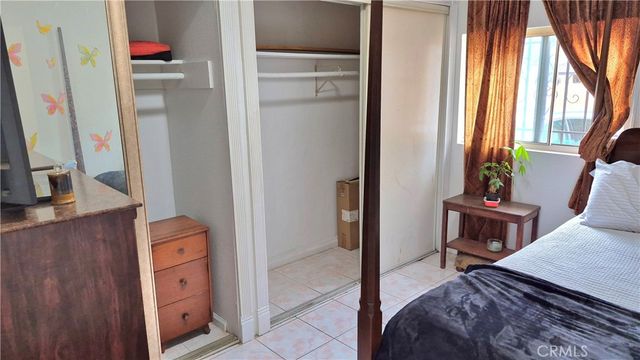 3661 Seabright Avenue, Long Beach, CA 90810