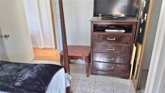 3661 Seabright Avenue, Long Beach, CA 90810