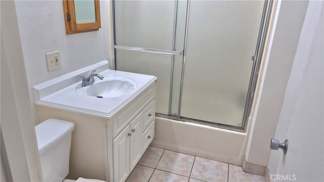 3661 Seabright Avenue, Long Beach, CA 90810