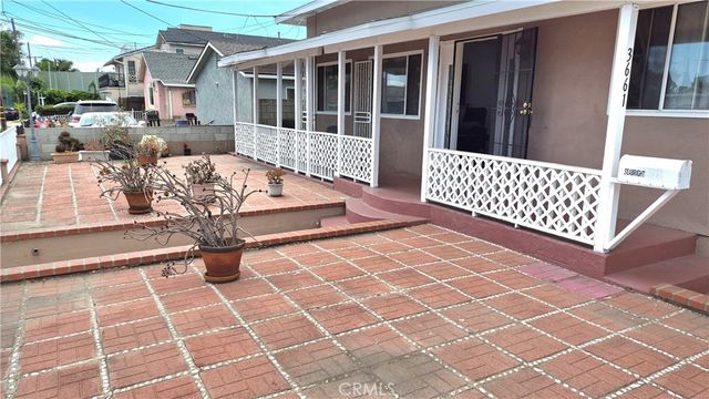 3661 Seabright Avenue, Long Beach, CA 90810