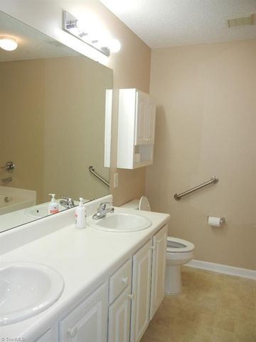 908 Chesapeake Lane, Archdale, NC 27263