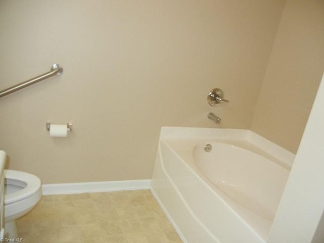 908 Chesapeake Lane, Archdale, NC 27263