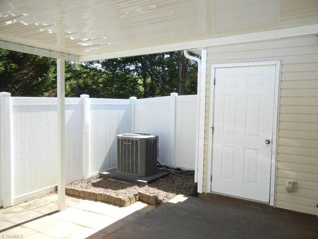 908 Chesapeake Lane, Archdale, NC 27263